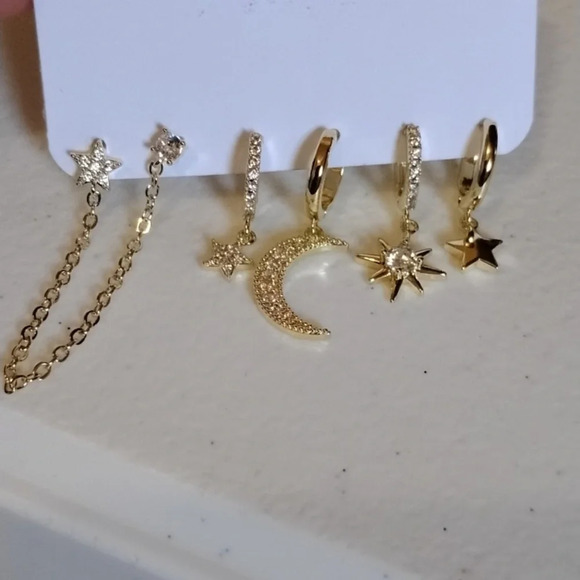 6 pack‎ of earrings - Picture 3 of 3